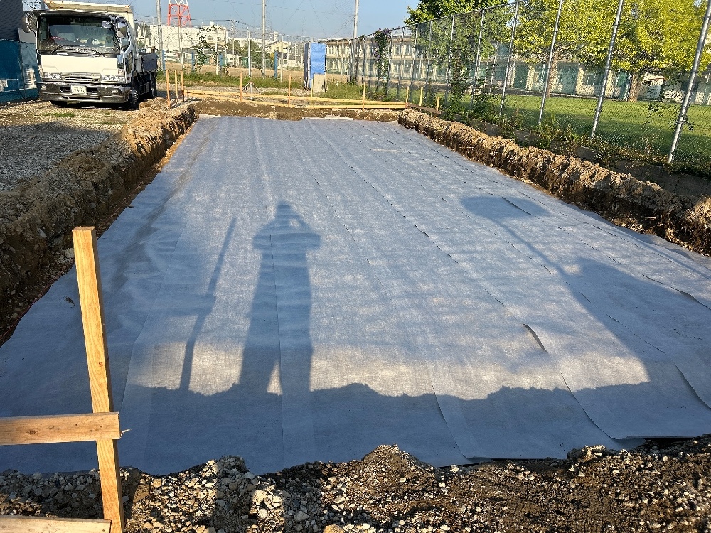 KK様邸　テクトンシート敷込・転圧