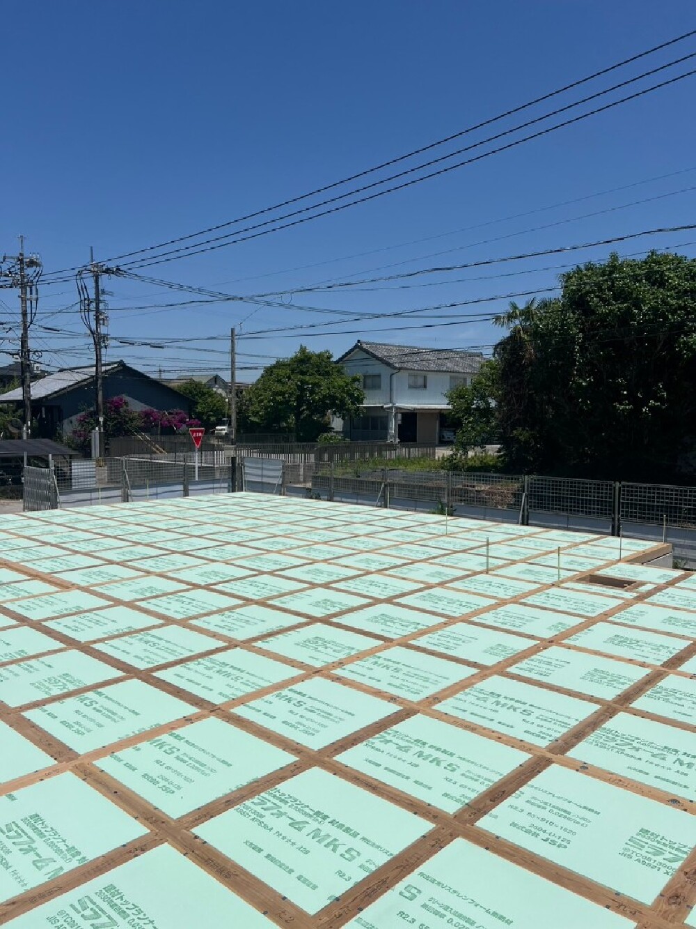 TK様邸　床下断熱材