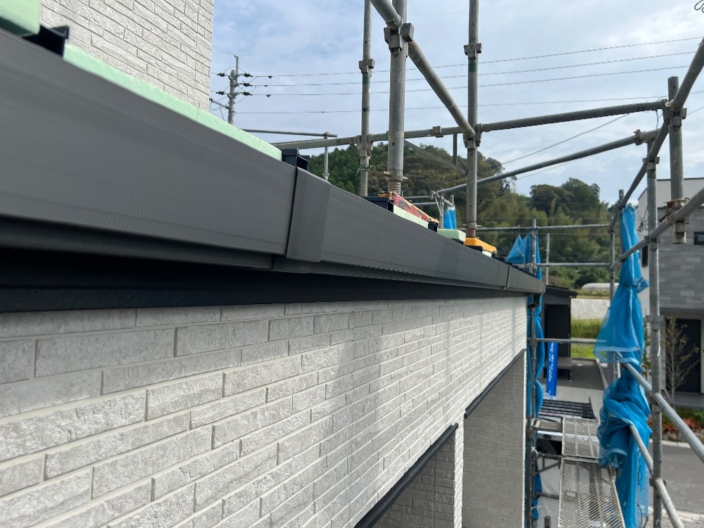 FE様邸　板金工事