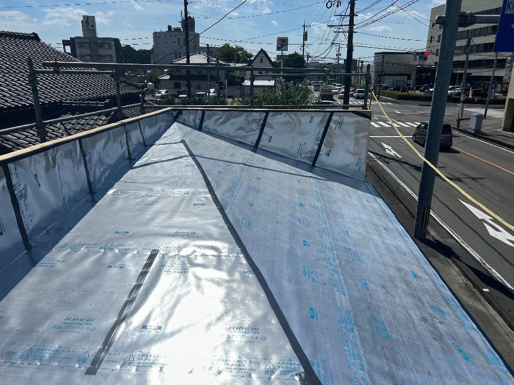 テイクアウト　屋根工事