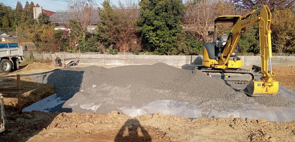 ON様邸　テクトンシート敷込・転圧