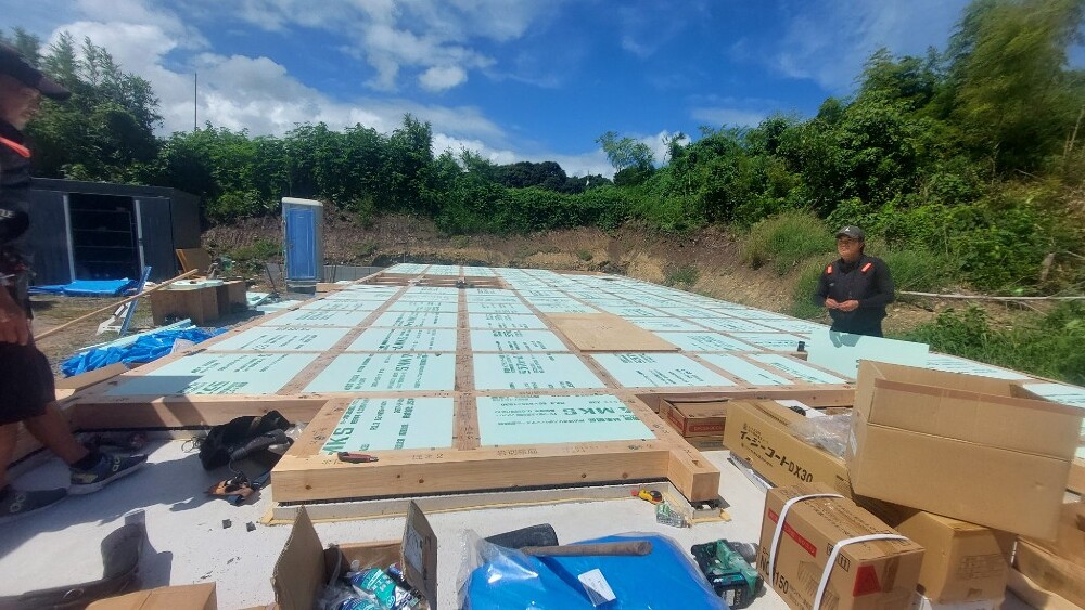 IE様邸　床下断熱材