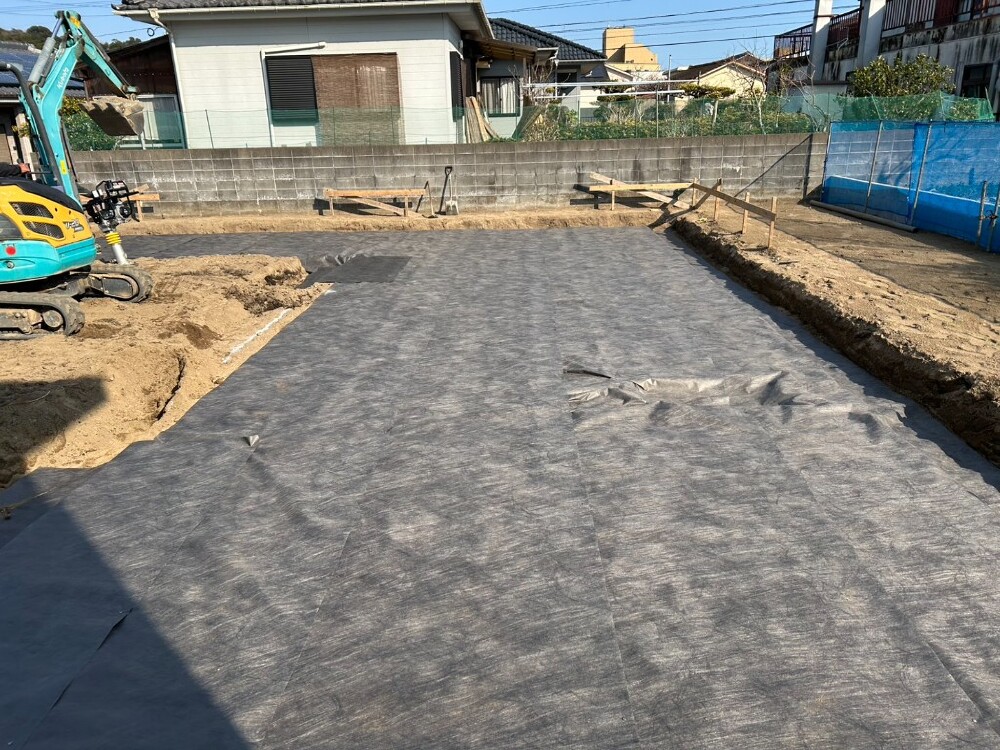 HS様邸　テクトンシート敷込・転圧