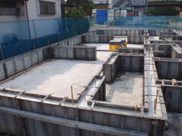 基礎工事 
