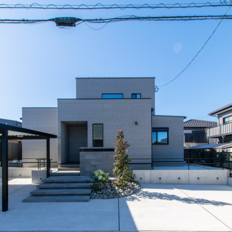 モノトーンで魅せる、ホテルライクな住まい