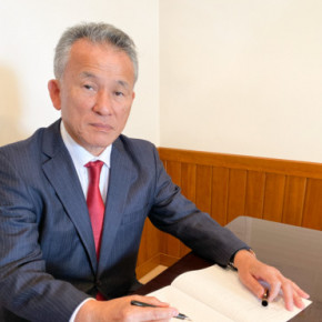 スタッフ紹介社長