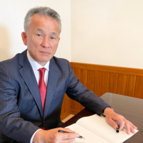 スタッフ紹介　社長
